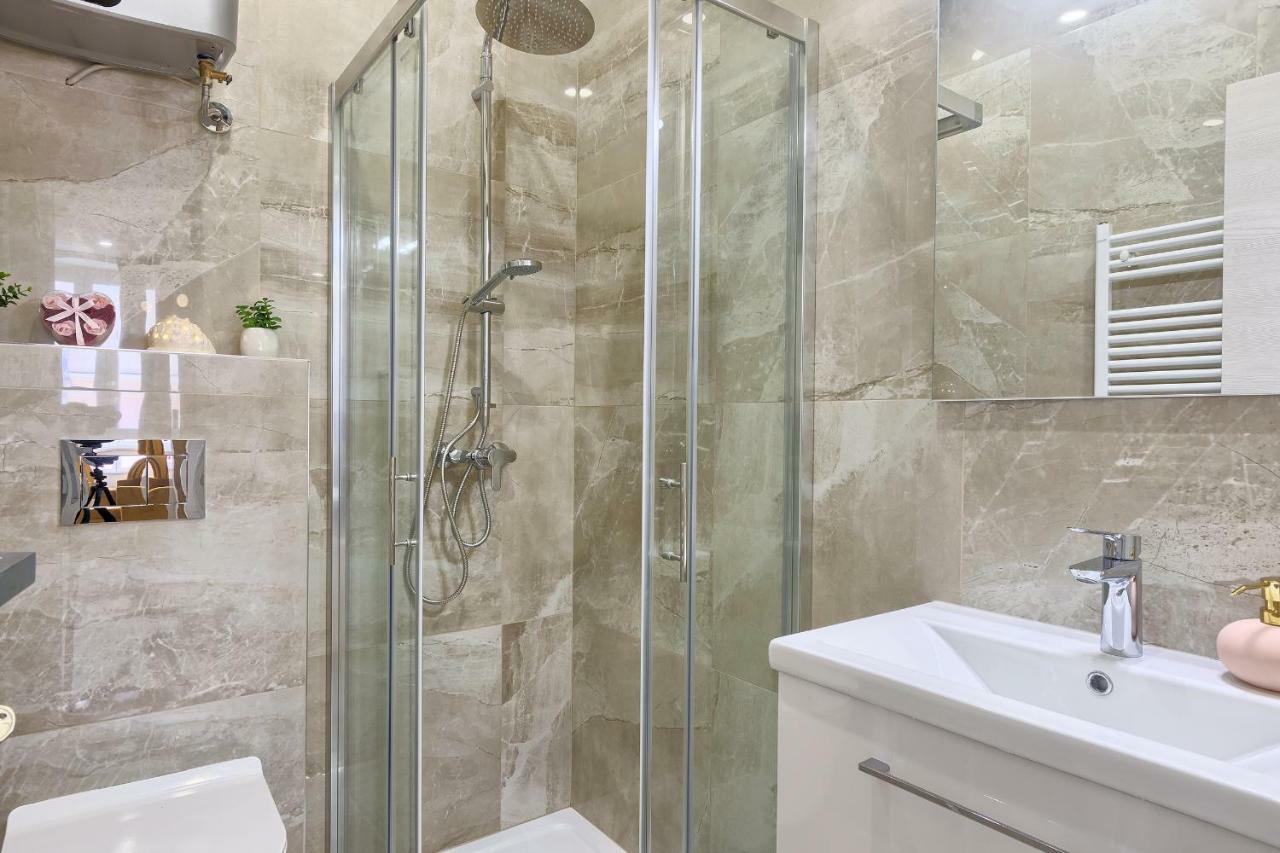 Hedone Luxury 3 Apartments With Free Parking Pula Zewnętrze zdjęcie